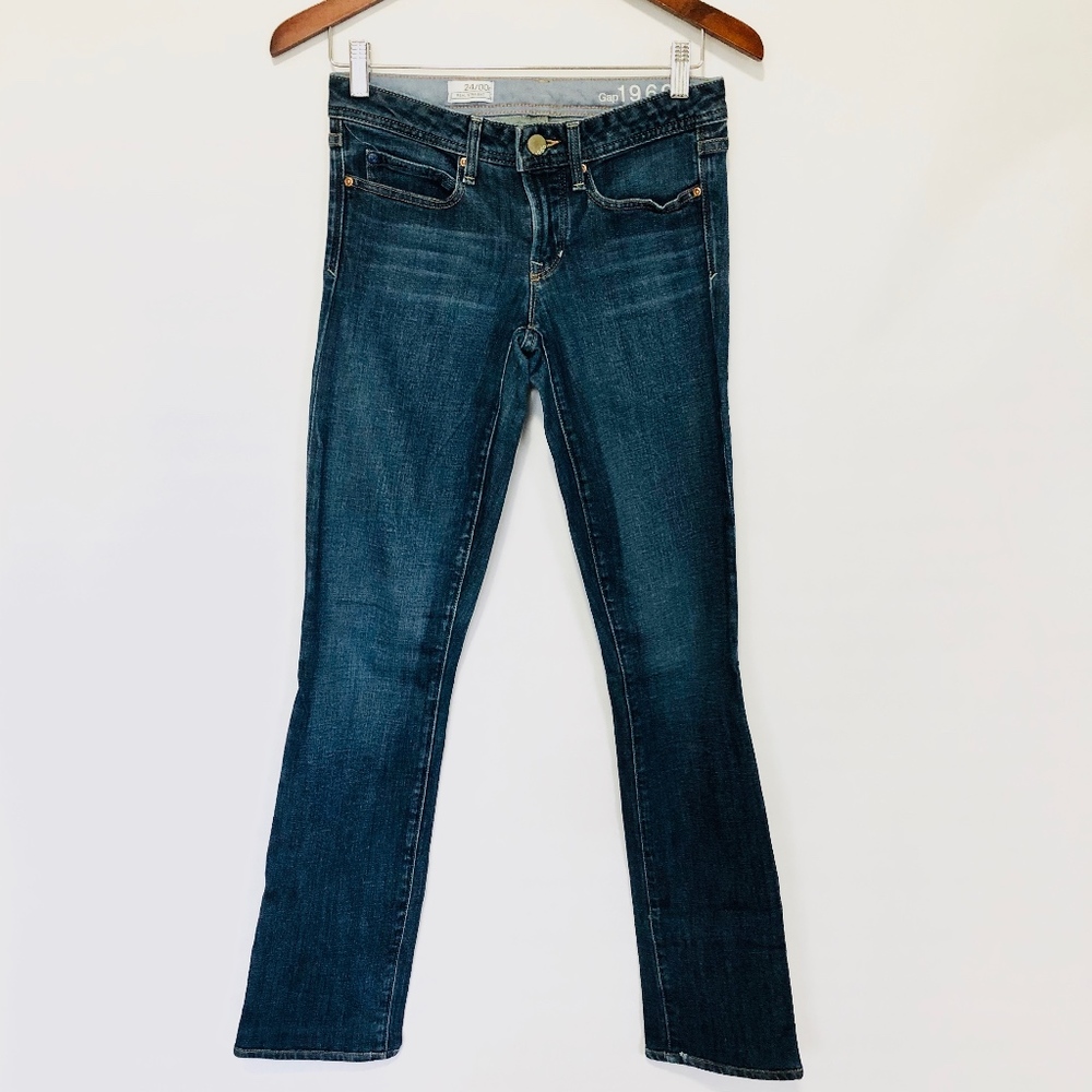 gap | real straight jeans.